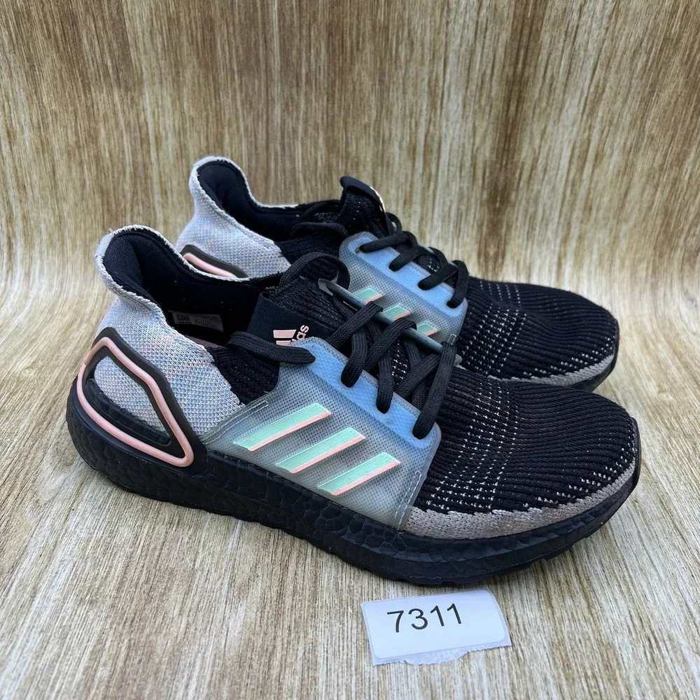 Adidas Ultraboost 2019 Women's Size 6 Running Shoes Linen‎ Ash Green EF2358